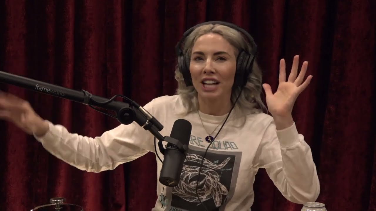Joe Rogan Experience #1654 - Whitney Cummings