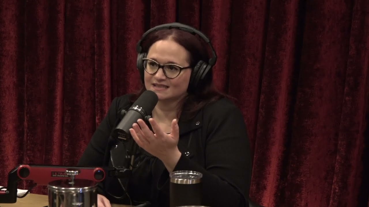 Joe Rogan Experience #2007 - Adrienne Iapalucci
