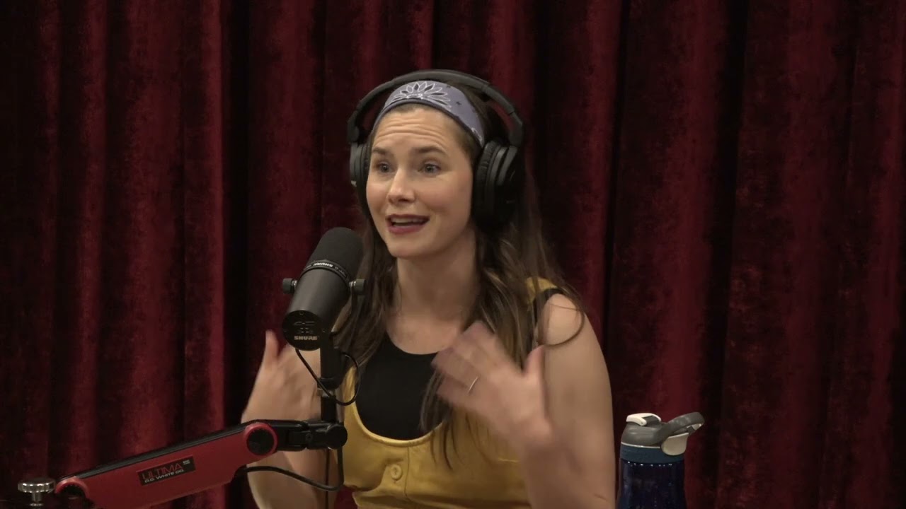 Joe Rogan Experience #1709 - Amanda Knox